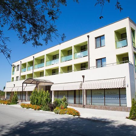 Hotel-Clinic Dr. Gechevi Pavel Banja Exteriér fotografie