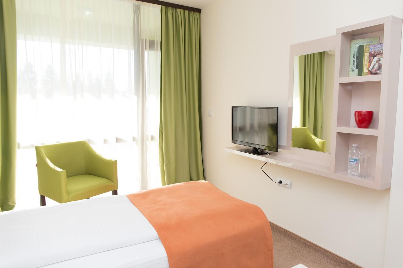 Hotel-Clinic Dr. Gechevi Pavel Banja Exteriér fotografie