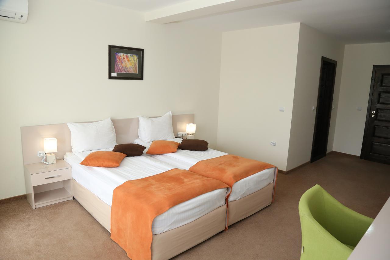 Hotel-Clinic Dr. Gechevi Pavel Banja Exteriér fotografie