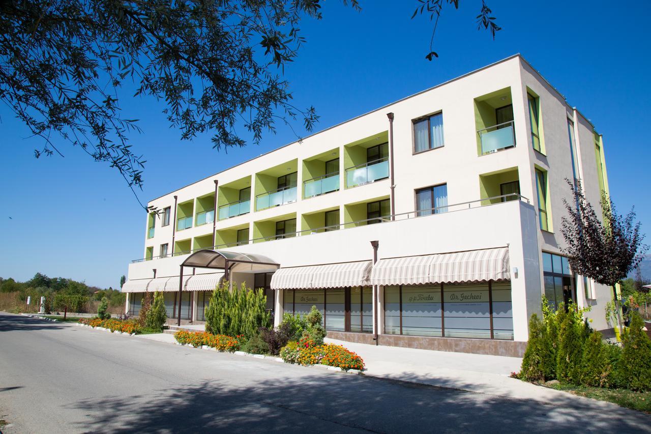 Hotel-Clinic Dr. Gechevi Pavel Banja Exteriér fotografie